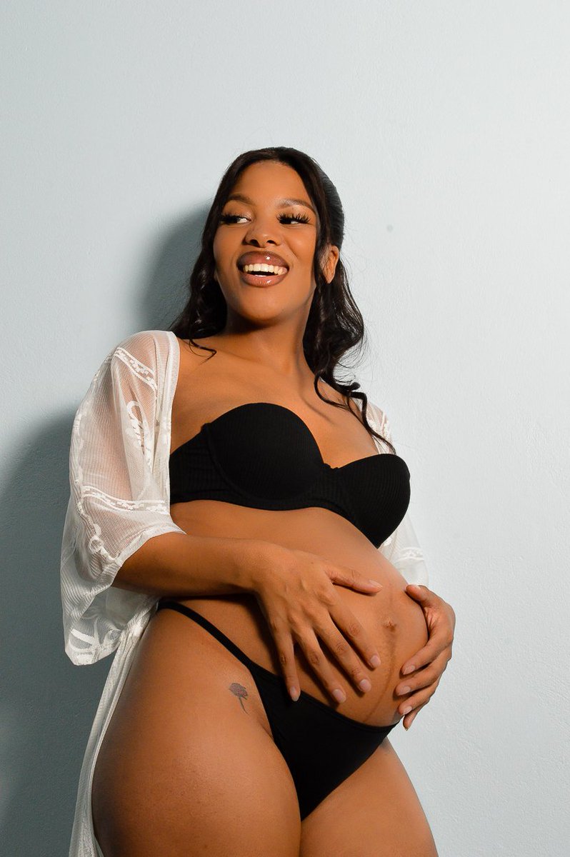 <a href="/GALXBOY/">GALXBOY®</a> <a href="/GALXBOY/">GALXBOY®</a>
Frame 1> Graduation
Frame 2 > Matric Dance
Frame 3 > Brand Shoot
Frame 4 > Preggy Shoot

My IG Handle @Sap_media