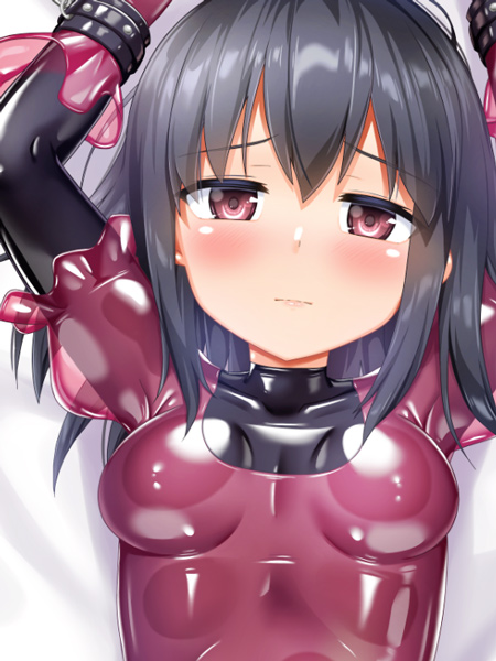 抱き枕カバー入稿作業中… 