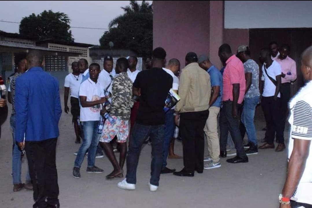 DynamiqueUmoja's tweet photo. Sur invitation des jeunes #RDCiens de Limete, le Coordonnateur Général @BuddyBmukadi a parlé des perspectives à venir de notre organisation et qlq opportunités qui se présentent, la meritocratie, la gestion des conflits, l'intelligence collective et la fidélité des membres. https://t.co/4HnmvqUZKq