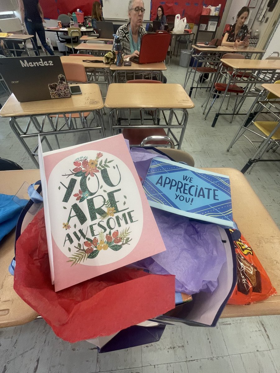 My team is so amazing! They threw me a surprise team leader appreciation day complete with my favorite things and personal notes from the kids. I am blown away. My heart is full of love today 💕thank you thank you thank you #7Best #luckyteamleader