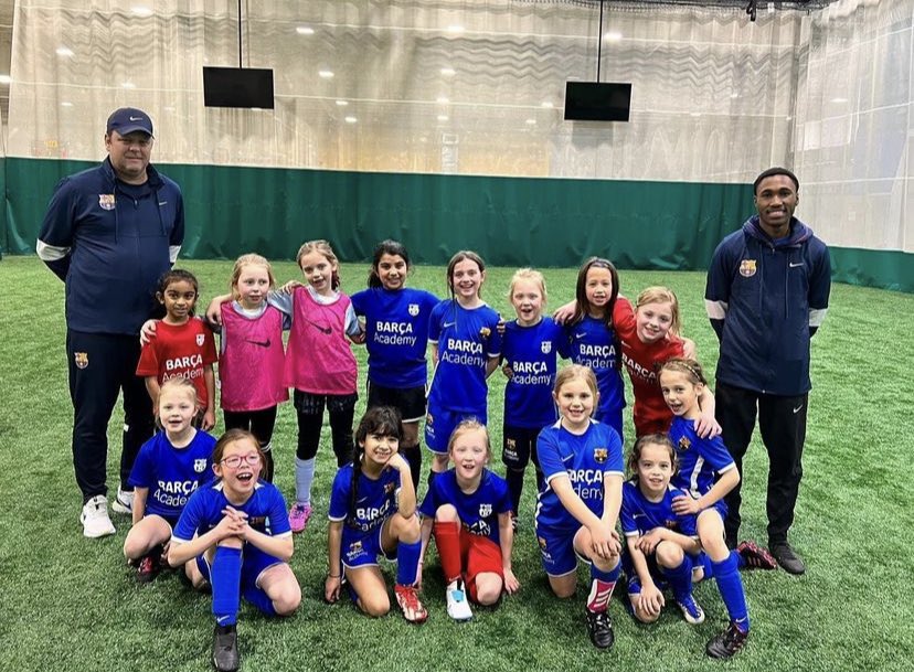 BarcaAcademyCLB's tweet photo. Ready for Barça Juniors during summer ? From 6/6 until 7/ 27 (8 weeks of classes).

Classes:
Ages 7-9
Tuesdays: 5:45-7pm

Academy Ages 5-12
Wednesday: 5:45-7pm
Please email Coach Jessica: jessicashelton@bwls.net

Ages 4-6
Thursdays: 5:45-7pm

Ages 10-12
Thursdays: 7-8:15pm https://t.co/5d9YQCFJrH