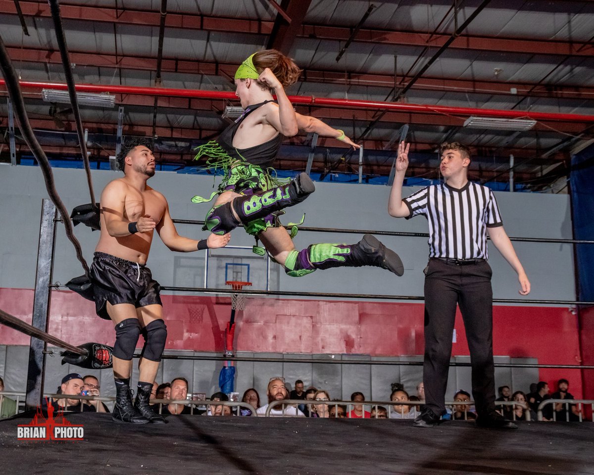 briank_photo's tweet photo. Photo Album for @WOWPROWRESTLING #ExtremeHeat Here ->https://t.co/X6Q9MCA2vV
#Wrestling #sportsphotography #teamcanon #shotoncanon #canonusa #sigma #PWI #sportsillustrated #bleacherreport #notanindyshow https://t.co/vTKr1FmKKj