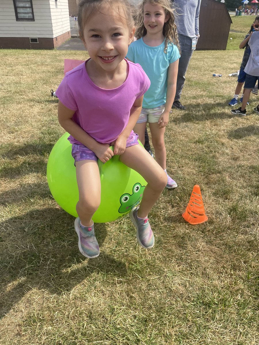 Ms. Cummings tweet media