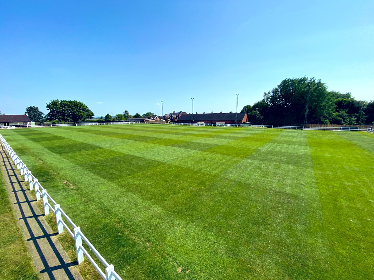 CarelFourie015's tweet photo. Pre season fast approaching @1902Hsfc and 8mm rain last night I mowed/sprayed with @HeadlandAmenity #turfcomplex #ryder #clipless it’s filling out nicely now 🌱 Training Pitch struggling on some areas as expected @HeadlandAmenity #XLFairway makes a big difference 👌🏻 @utdcos 👀 https://t.co/awHDUjUWtt