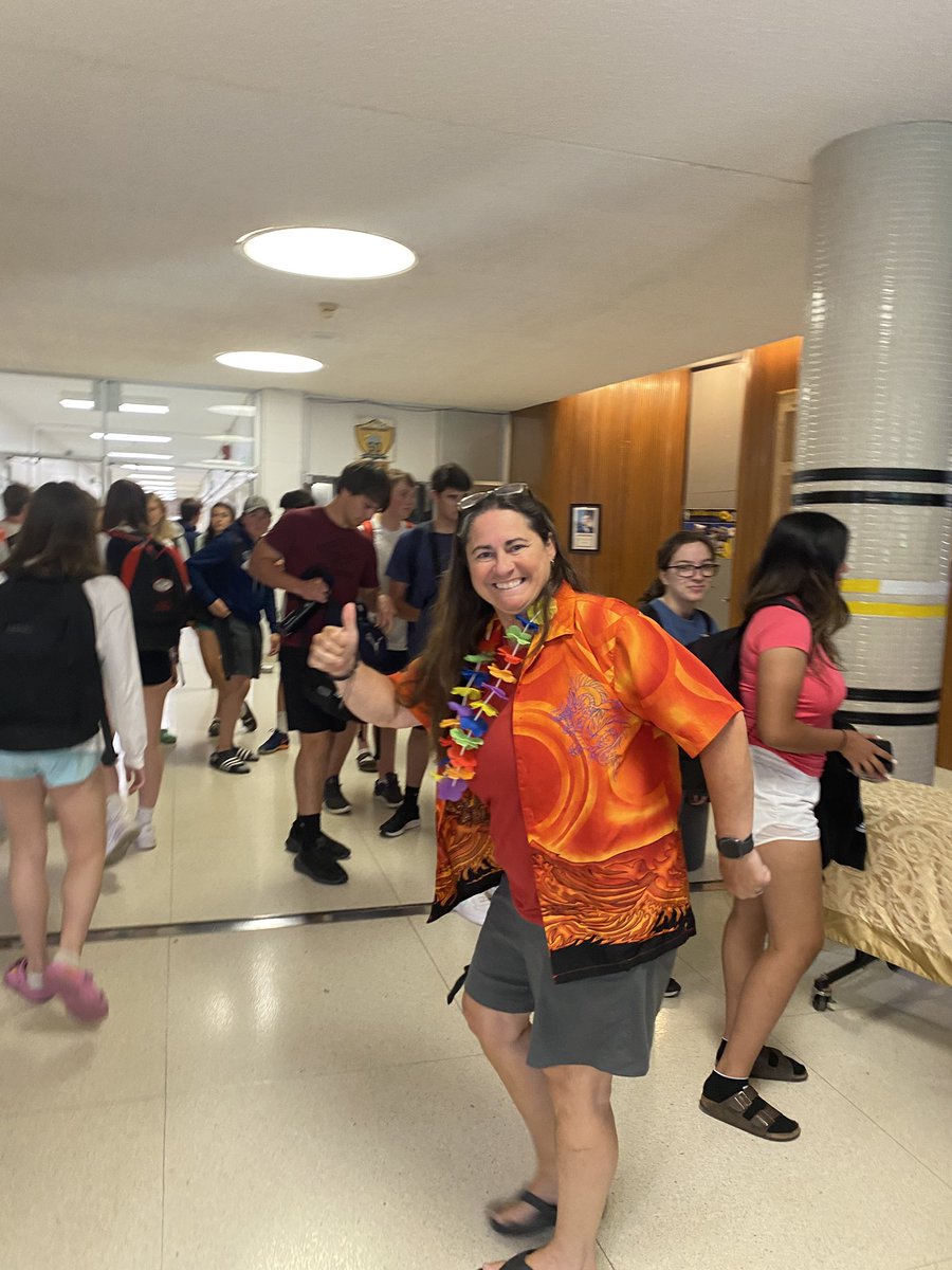 Lots to celebrate end of the year!! Woohoo for Tropical Day!! ☀️☀️Thanks to Tom @ White Mountain for supporting Student Council <a href="/LaSalle_LDSB/">La Salle Secondary</a>