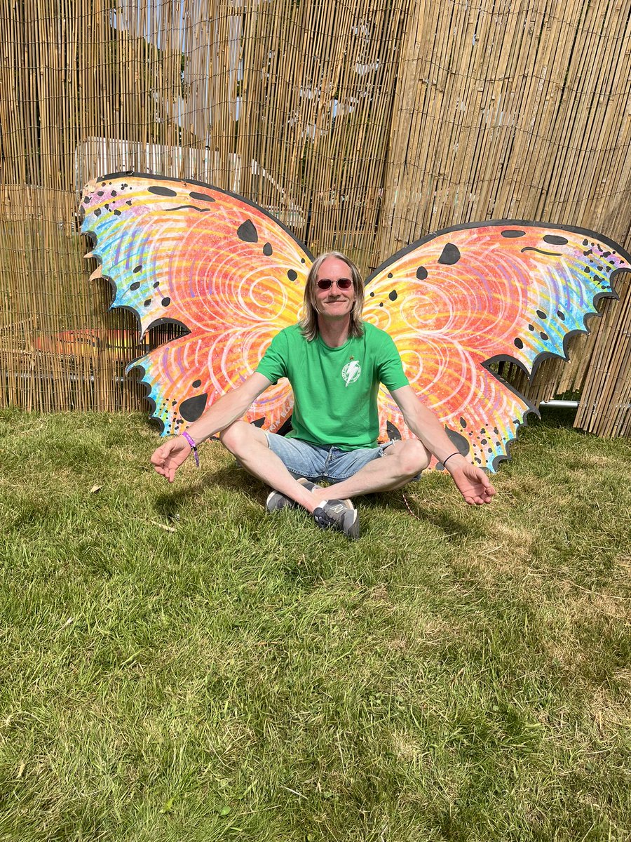 Live @SunnyGRadio now playing @keepitsupa - A Jar To A Butterfly @TheEdenFestival sunnyg.org  #hametime