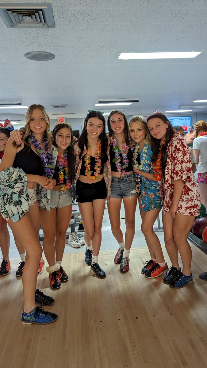 Team Odyssey is having a blast bowling and celebrating a successful 8th grade year at @CBTohickonMS ! #tohickon #cbsd