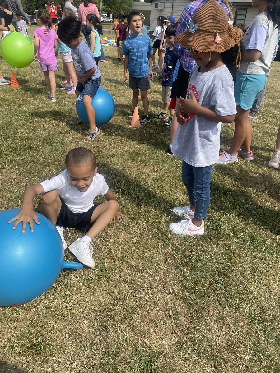 Ms. Cummings tweet media