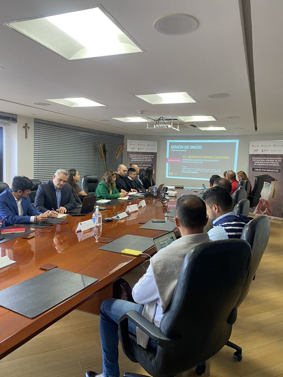 A esta hora avanza la sesión de inicio para la ejecución del proyecto de #ObrasporImpuestos "implementación de tecnologías digitales para aprender, en las sedes educativas públicas del municipio de Arauquita". <a href="/SierraColEnergy/">SierraCol Energy</a> <a href="/RenovacionCo/">Agencia de Renovación del Territorio</a> <a href="/Mineducacion/">MinEducación</a> @ACRegiones <a href="/MinHacienda/">MinHacienda</a>