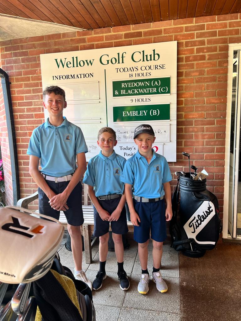 WellowGolfClub's tweet photo. Another fantastic event ran by the Junior Section last evening.
 
The GrassRoots event is a chance for Juniors to play  9 hole greensomes alongside an adult member. (showing them how its done!)

With Food and drink afterwards, just a great event each and every year!

#wellow https://t.co/HLpskzIJXL