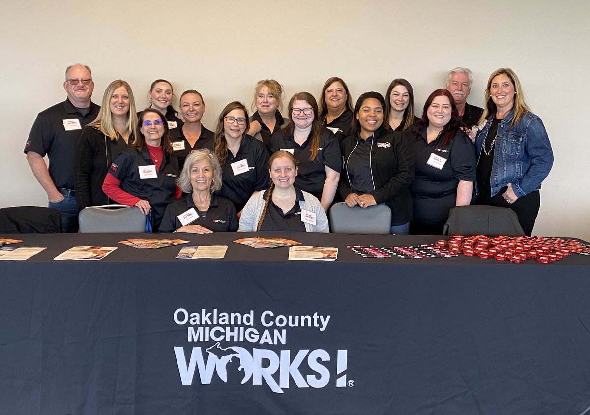 OaklandMIWorks's tweet photo. Stop by the #OaklandCounty Michigan Works! Booth at the @smart_movesus #DriveABusWithUs event today from 10 a.m. - 7 p.m. for job seeker support and career resources. https://t.co/02xscn2gvn