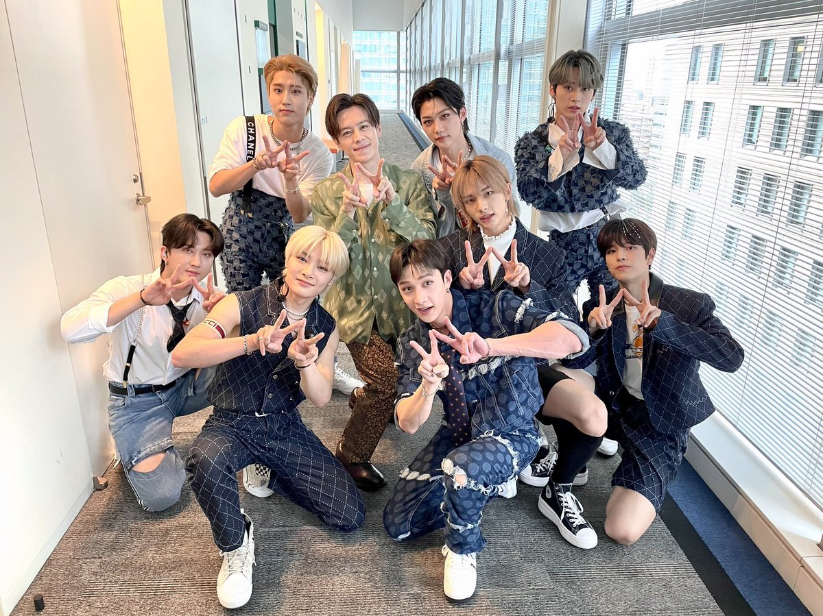 time_to_felix's tweet photo. 220614 @ ntv_sukkiri Twitter

#스트레이키즈 #Straykids #필릭스 #Felix https://t.co/PYVGuf4Ejj