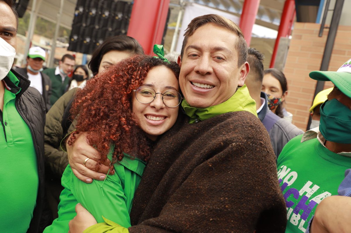 lurodriguezal's tweet image. Mi apoyo total a @CarlosAmayaR 🌻💚
¡Orgullosa de resaltar a Carlos Amaya, líder incansable y comprometido con Boyacá! Reconocido como el mejor gobernador del país en gestión y sin duda #LoMejorEstaPorVenir #SíPodemos 💪