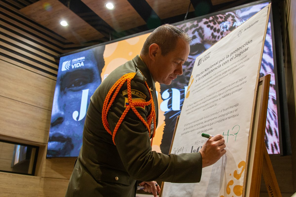 Susana Muhamad tweet media