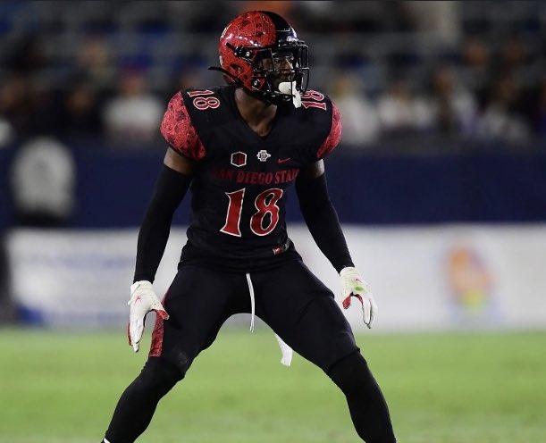 Adonyss Currie (@adonysscurrie) on Twitter photo After a great conversation with Coach Sumler and San Diego Staff I am blessed to receive an offer from San Diego State University to further my education and dreams!! #blessed #grateful <a href="/CoachSumlerSDSU/">Demetrius Sumler</a> @QHHSFBCoachG <a href="/recruitcoachmc/">Mike Clayton</a> <a href="/GregBiggins/">Greg Biggins</a> <a href="/adamgorney/">Adam Gorney</a> <a href="/BrandonHuffman/">Brandon Huffman</a> After a great conversation with Coach Sumler and San Diego Staff I am blessed to receive an offer from San Diego State University to further my education and dreams!! #blessed #grateful <a href="/CoachSumlerSDSU/">Demetrius Sumler</a> @QHHSFBCoachG <a href="/recruitcoachmc/">Mike Clayton</a> <a href="/GregBiggins/">Greg Biggins</a> <a href="/adamgorney/">Adam Gorney</a> <a href="/BrandonHuffman/">Brandon Huffman</a>