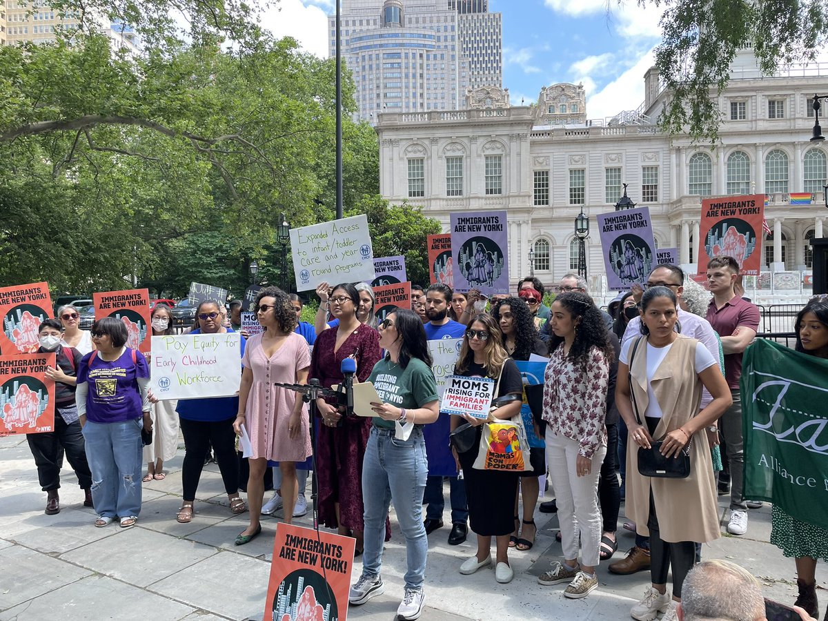 AnnieEMinguez's tweet photo. @ChildrenNYC @UNHNY @NMICnyc @GoodShepherdNYC @ChildrensAidNYC @ymcanyc rally for early childhood education funding @NYCCouncil @NYCMayor #fundECE https://t.co/j7fo7Xa0cU
