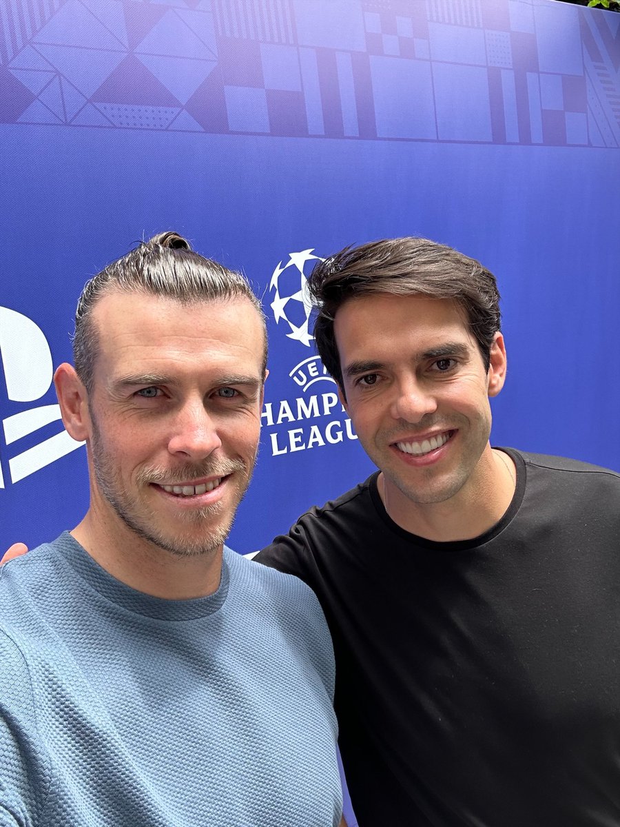 Two Gems of the game 💎⚽

📸:- UCL 

#GarethBale #Kaka #ChampionsLeague #InsideSport #football