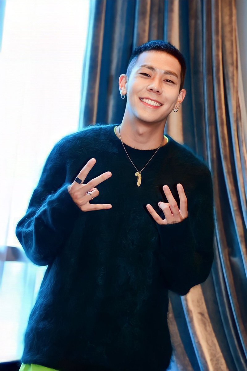 himynameisshiro's tweet photo. 아니 
재윤이는 마지막에 feel like 로꼬임 https://t.co/423hMyKZOc