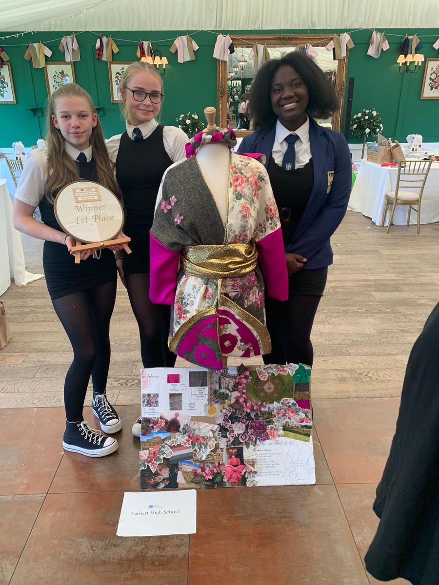 Our incredible @LHSMrsHamilton @LarbertHigh textiles team have won the kimono challenge event at @Dumfries_House using sustainable fabrics today!! Absolutely elated for them! #SustainableFashion 
#recycled @DYW_ForthValley @DYWScot #skills #kimono #myfashionpath @paddygrant