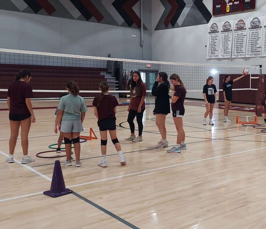 Day 2 of London Volleyball Camp. Working on hitting footwork! 
#ourfuturelooksbright
#londonproud