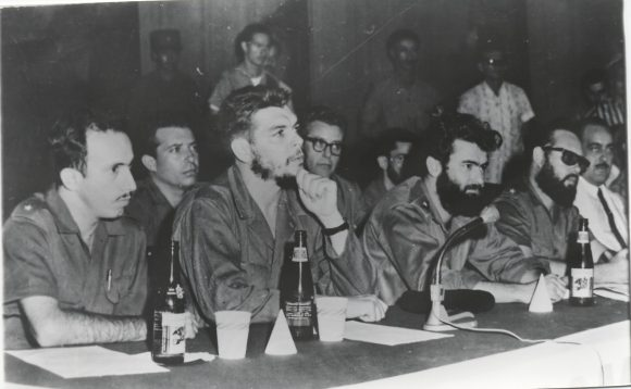 <a href="/DrRobertoMOjeda/">Dr. Roberto Morales Ojeda</a> <a href="/DiazCanelB/">Miguel Díaz-Canel Bermúdez</a> <a href="/PartidoPCC/">Partido Comunista de Cuba</a> <a href="/PresidenciaCuba/">Presidencia Cuba 🇨🇺</a> <a href="/IzquierdaUnid15/">Izquierda Latina 💪</a> <a href="/DeZurdaTeam_/">DeZurdaTeam 📳</a> <a href="/aylinalvarezG/">Aylín Alvarez García</a> <a href="/GHNordelo5/">Gerardo Hdez. Nordelo</a> <a href="/cubadebatecu/">Cubadebate</a> <a href="/cubacooperaven/">Brigada Médica Cubana en Venezuela</a> <a href="/unidad_central/">Unidad Central de Cooperación Médica</a> El médico revolucionario.#Cuba,#ComoElChe.
