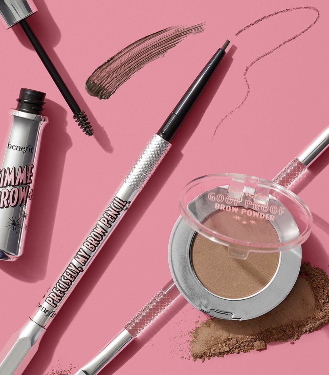 Bold brows straight from @BenefitBeauty! 
Fill them in or fluff them up, Benefit has a product for every kind of brow.🤎

#shoptheplaza #dallasshopping #luxuryshopping #dallastx #dallasboutique #dallaslifestyle #brows #eyebrowshaing #benefit #benefitcosmetics #mua #makeup