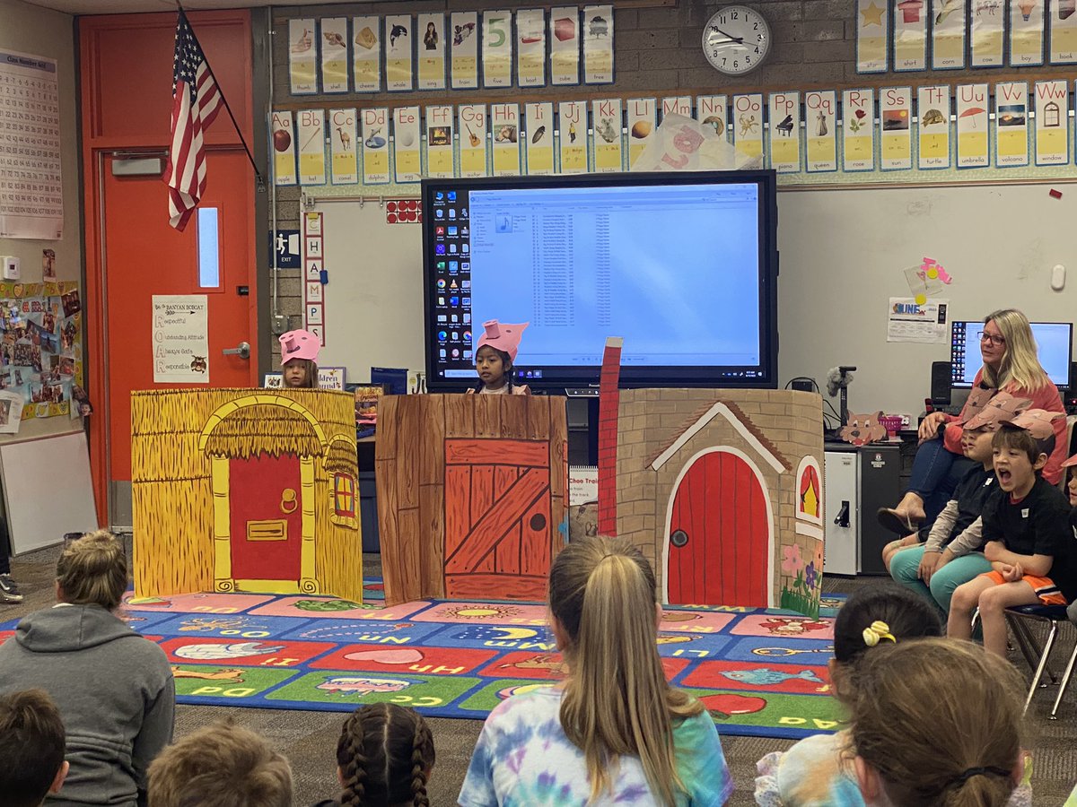 BanyanBobcats's tweet photo. Dress Rehearsal of the Three Piggy Opera  for study buddies! 🐷🐺 #banyanbobcats #conejoforward https://t.co/m5c04WaKS3