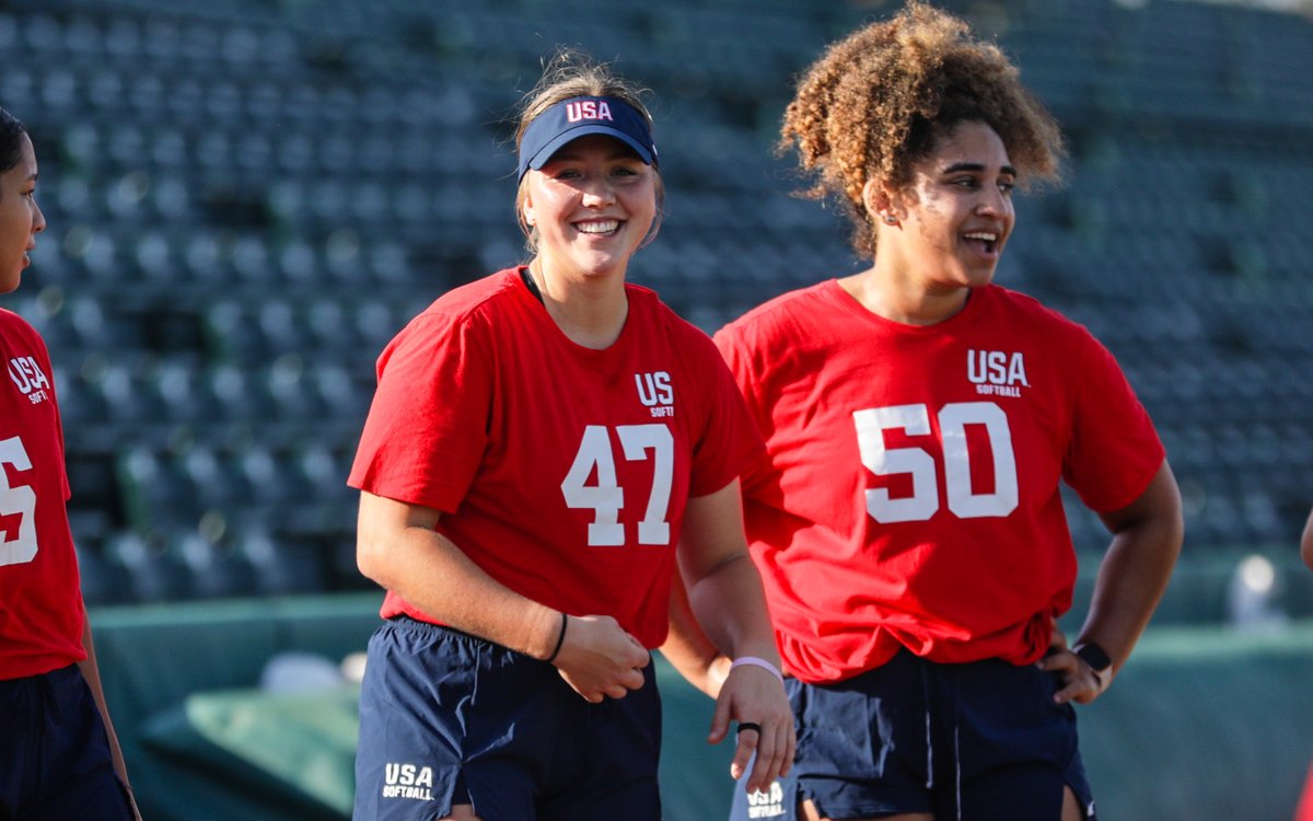 I mean, 𝘸𝘩𝘢𝘵 𝘦𝘭𝘴𝘦 would we be doing on #WorldSoftballDay? 🤩

@JRTC42 | #USWNTCamp