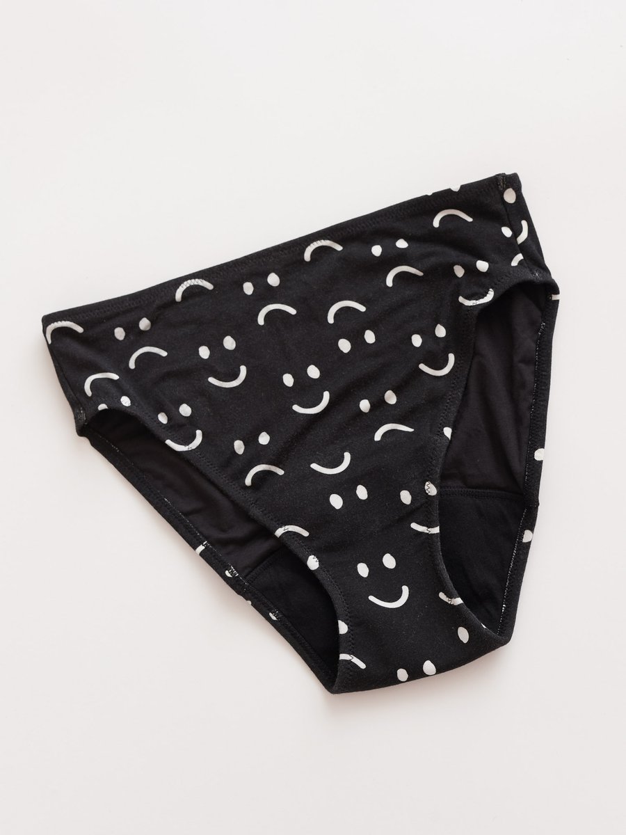 Pants that make a difference 💖 We LOVE the @lazyoaf X @im_OHNE limited edition period pants! For every pair you buy, a pair will be donated to refugees and displaced people in the UK and the EU through our incredible partners. Get yours now: bit.ly/3NnaJ6x