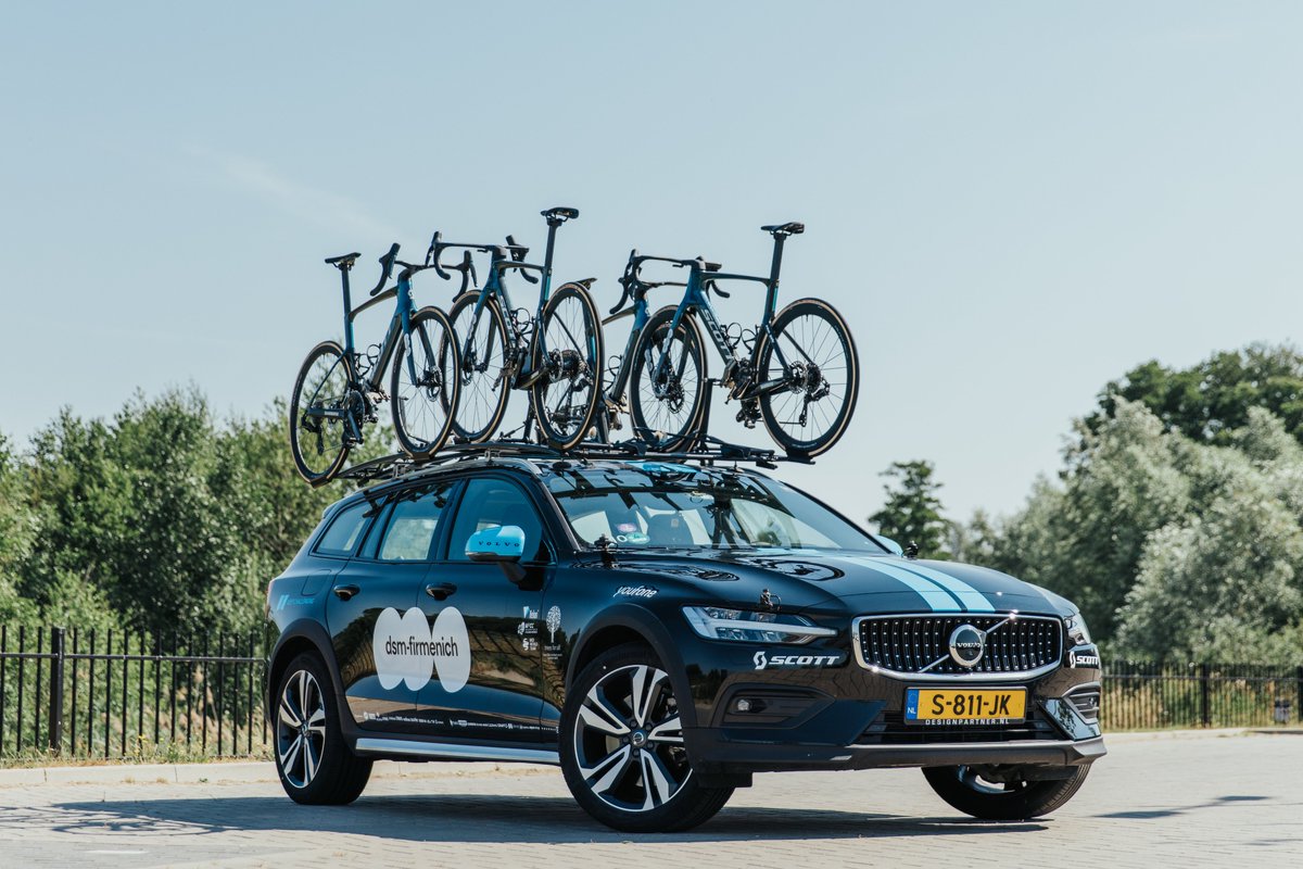 Bike, fleet and helmet check 😍

Our @bikeonscott whips and helmets, plus @VolvoCarNL fleet will all be decked out in our new look too, as we prepare to hit the road at the end of the month 🚲🚗 

#KeepChallenging