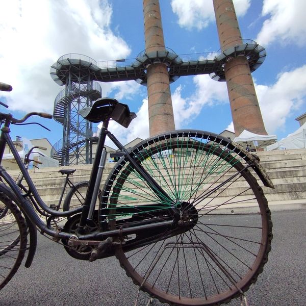 Ozondesfm's tweet photo. 🚴‍♂️On en a parlé dans notre agenda local 
La fête du vélo à la manufacture de Châtellerault
#chatelleraultmaville #châtelleraultcabouge #velo #sutter #lamanu #mobilité https://t.co/eCahJS2s7z