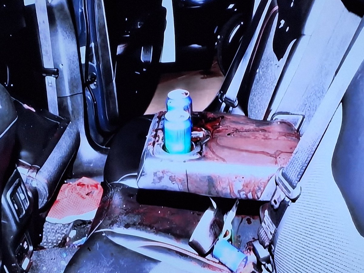 📸 Des photos de la scène du crime sont divulgués pendant le procès 

C’est effrayant… 😟