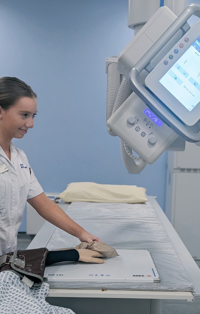 Preparing for a scaphoid 🍌 x-ray for a mental health awareness simulation activity session designed by a 3rd year Radiography elective student who wanted to pass on their knowledge from their FPP work experience in a mental health facility to 1st year students 👏