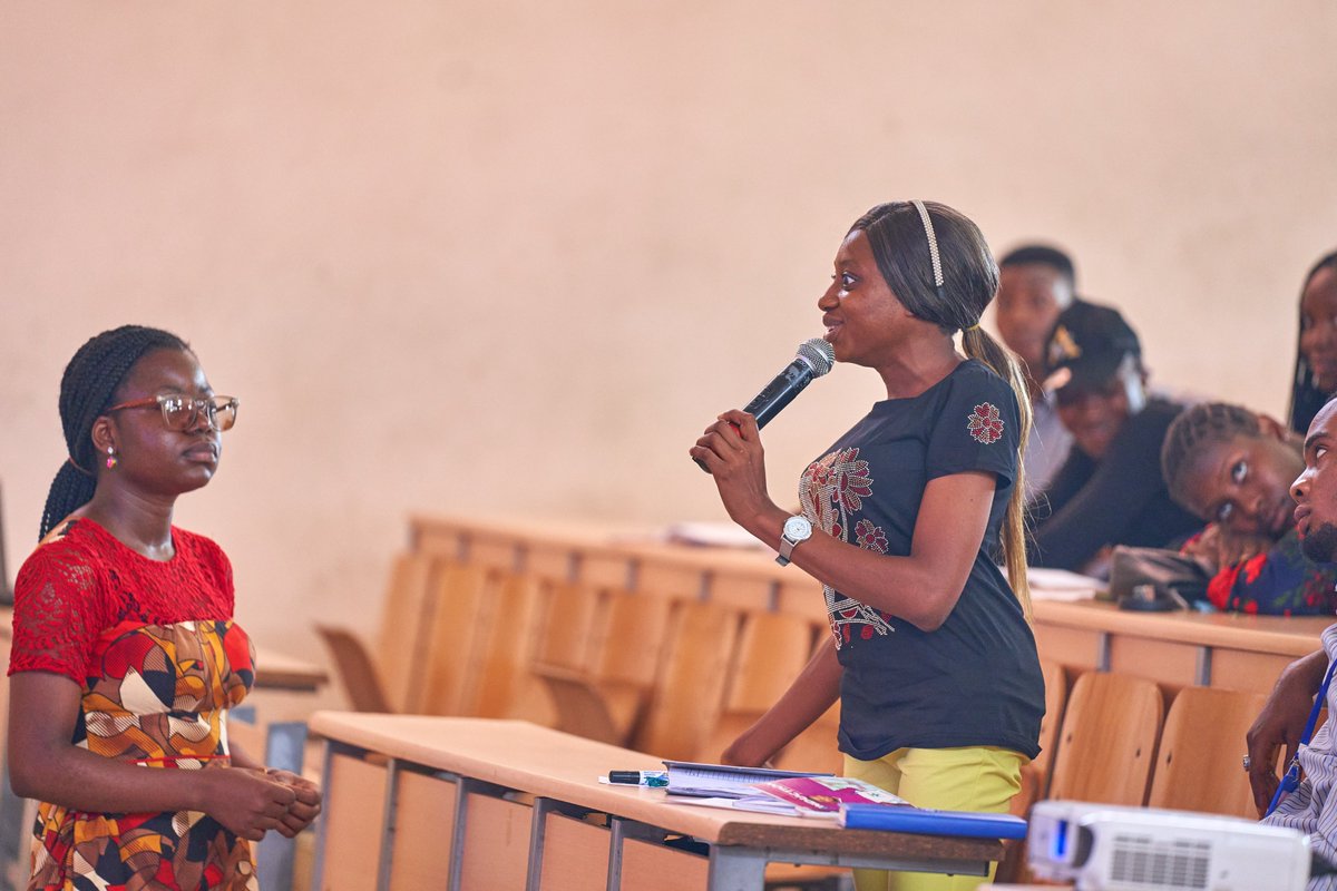 CampusReporter (@campreporterafr) on Twitter photo Just before a short break, <a href="/DIretomiwa/">Iretomiwa Tayo Dele-Yusuff</a>, the project officer of <a href="/CampReporterAFR/">CampusReporter</a>, asked a few participants to share their learnings from the session by <a href="/kemi_busari/">Kemi Busari</a>. One of them noted that he learnt the difference between a news story and an investigation while another remembered Just before a short break, <a href="/DIretomiwa/">Iretomiwa Tayo Dele-Yusuff</a>, the project officer of <a href="/CampReporterAFR/">CampusReporter</a>, asked a few participants to share their learnings from the session by <a href="/kemi_busari/">Kemi Busari</a>. One of them noted that he learnt the difference between a news story and an investigation while another remembered
