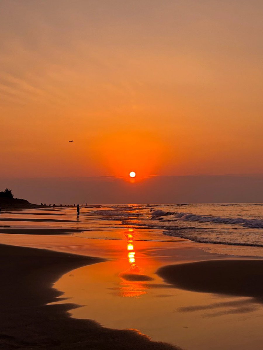 夕焼けを見ていると、自然を感じることができそうです。