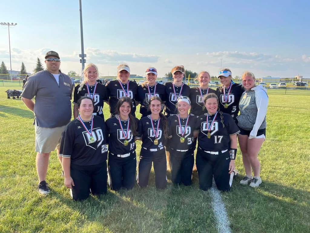 DakotaSelectsSB's tweet photo. Great first weekend at the Moorhead Crush Kickstarter opening weekend Tournament! #Roll💎
U18-1st Place
U16-2nd Place
U14-1st Place
U12-2nd Place https://t.co/nheFQaapYt