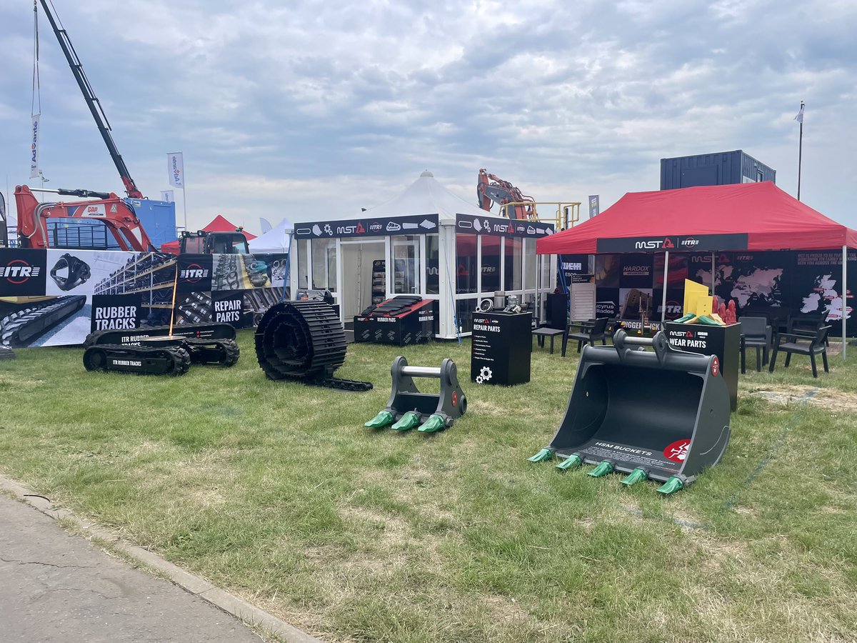 MST are exhibiting at Plantworx 2023!

With the stand set up showcasing our offering of Wear Parts, Repair Parts, Undercarriage, Buckets and Rubber Tracks, we are ready to welcome our customers over the next 3 days

Make sure you stop by and say hello to our team!

#plantworx2023