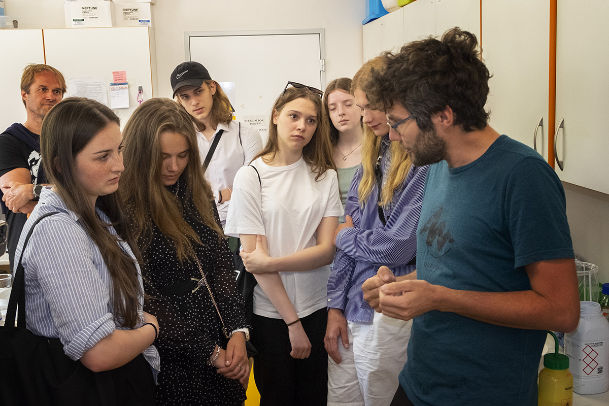 AlgatechTrebon's tweet image. Včerejší dopoledne pro nejnadanější studenty Jihočeského kraje v Mikrobiologický ústav AV ČR - Centrum Algatech Třeboň 💚 #ALGATECH