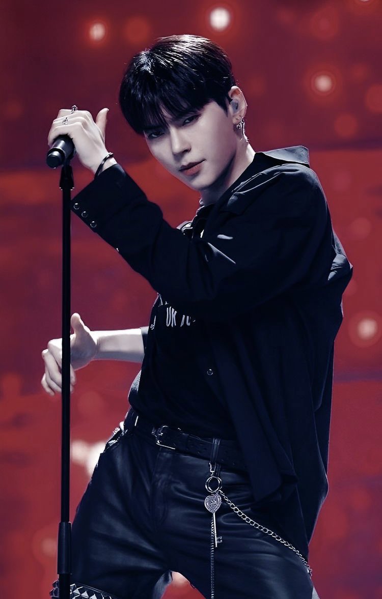 theb_0612's tweet photo. Happy Birthday uri Leader SUNG HANBIN 🥰🦋
@ZB1_official 
#HappySungHanbinDay 
#ShiningACEHanbinDay 
#Shining_Hanbin_Day https://t.co/WoDn1rteQo