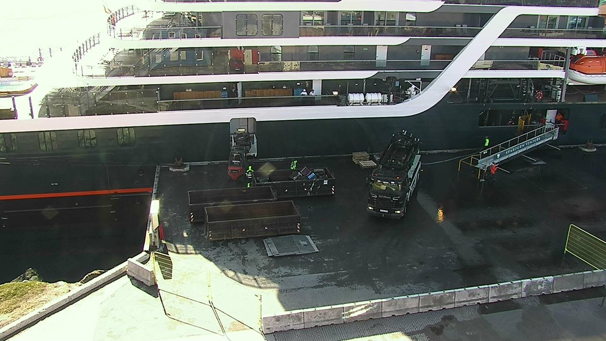 I am 32% sure I saw a naval vessel near Nuuk.