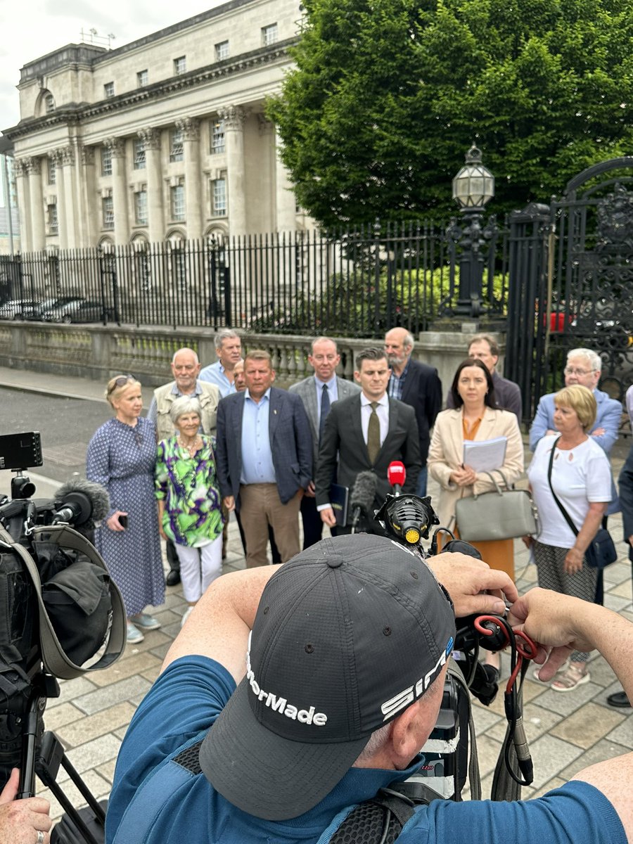 Press conference live outside Belfasts high court as @darraghmackin pays tribute to Joe Clarke #HoodedMen