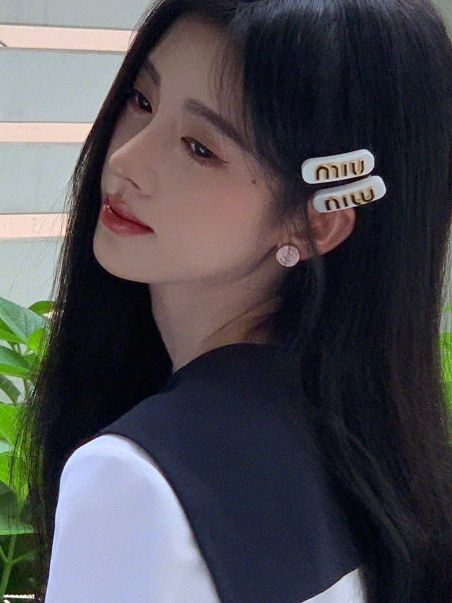 jujingnyi's tweet photo. “She is as sweet as honey, she is the girl that you need…” 🌿 https://t.co/W1omiT2pl6