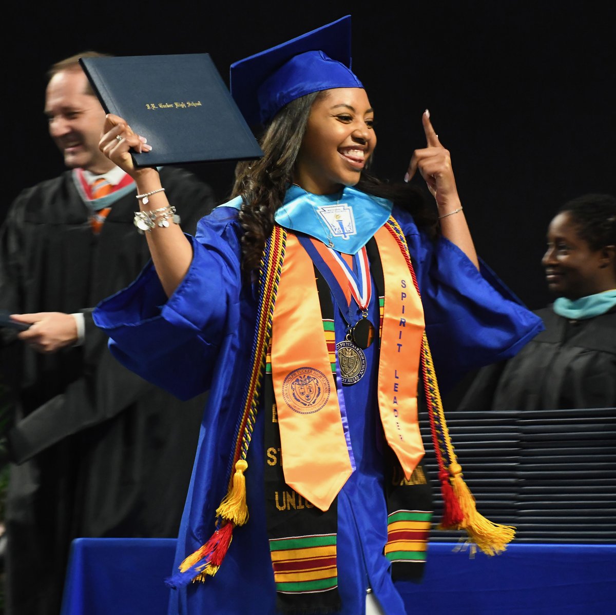 HenricoSchools's tweet photo. Congrats to the J.R. Tucker Class of 2023! Watch a replay of the commencement ceremony at https://t.co/o5GS5mG924.
More photos from other graduations will be uploaded today. Check back later for more.
#HCPSClassof23 https://t.co/0QqSCNeqGR