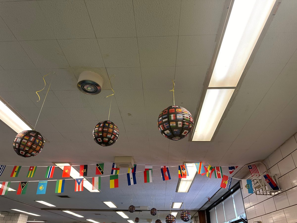 MiddleSchool267's tweet photo. Our #MS267 #Culture day celebration was a smashing success! Our scholars experienced a fun learning celebration, along with a delicious buffet of foods from across a wide spectrum of awesome cultures! What an amazing day for our school community! https://t.co/6410VBsgjl