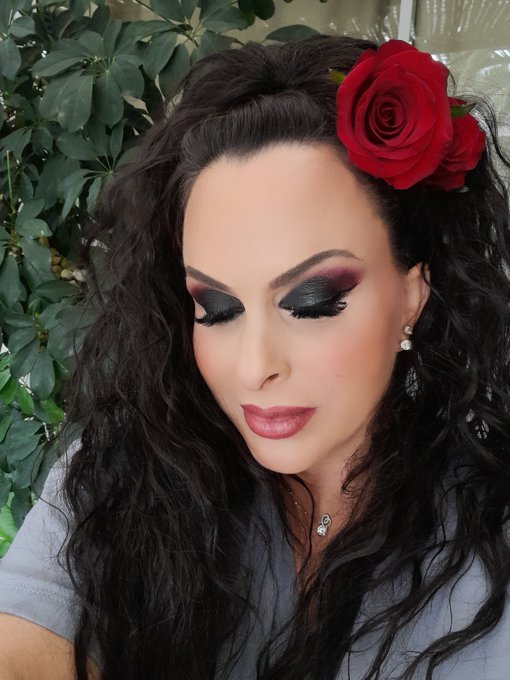 Just finished up the shoot omg guys n gals its probably my best shoot ever my baby girl just made me