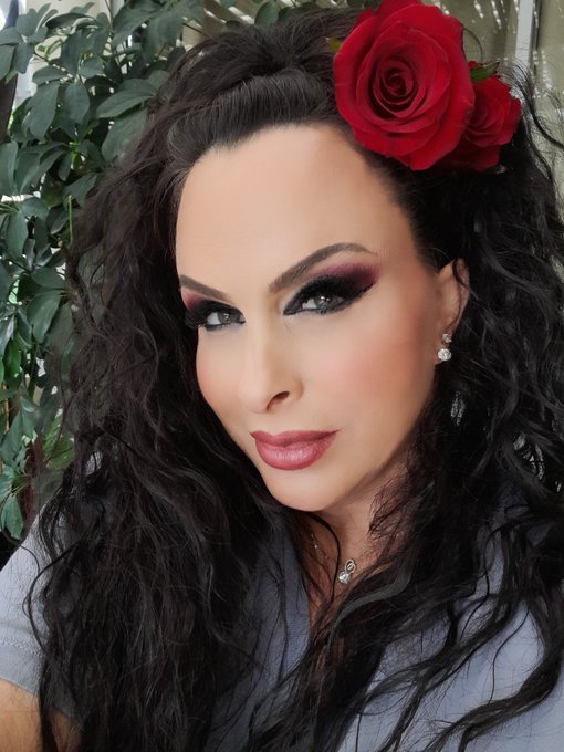 Just finished up the shoot omg guys n gals its probably my best shoot ever my baby girl just made me