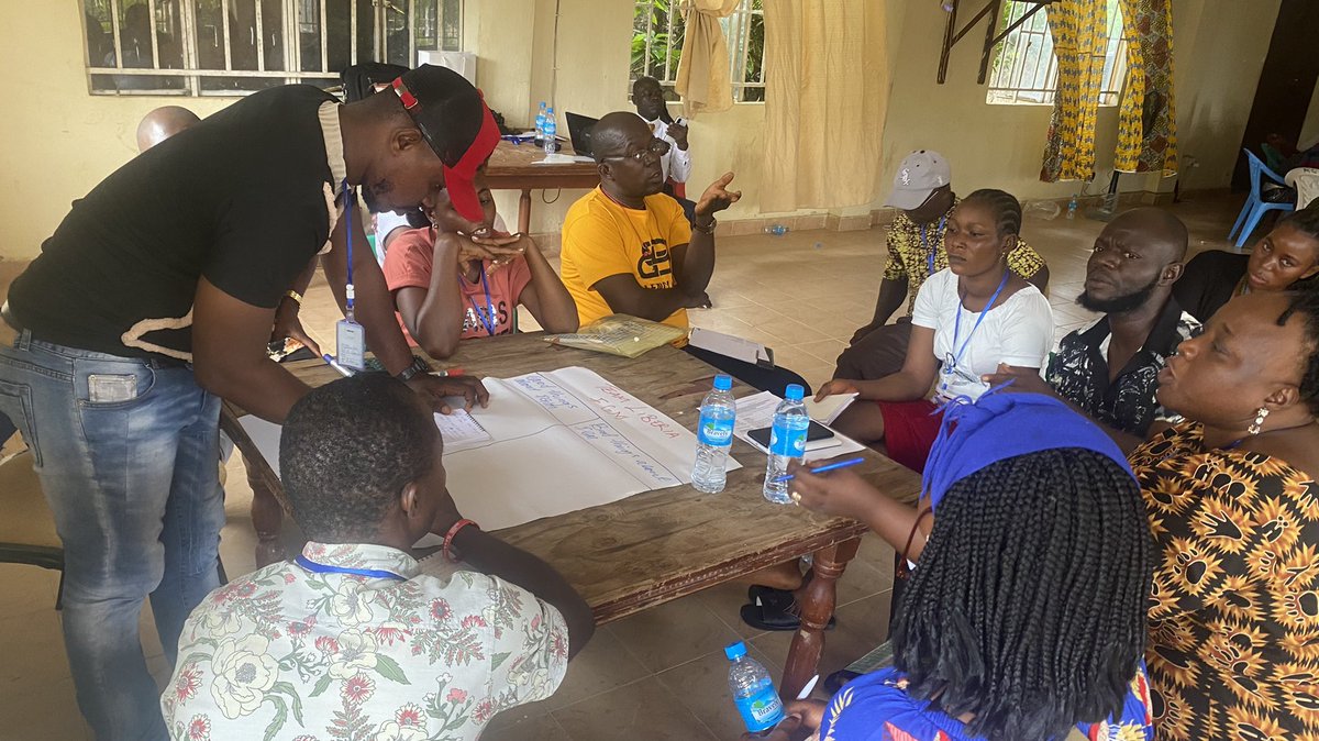 Wise3459's tweet photo. #FrontlineEndingFGM are currently on group work to distinguish between the Good and Bad of FGM. 
#GMC
#UNFPA
#SafehandsforGirls
#AmazonianInitiativemovement 
#GovtSL https://t.co/dIHS5uOoCK