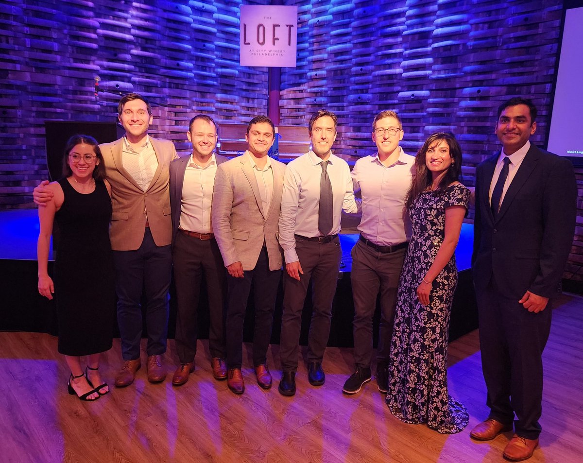 Graduation dinner for 3rd year @TJHeartFellows. So proud of the colleagues they've become and their bright futures. From left: @rlaulusa (IC), @SDikdan (EP), @EitanFrankel (EP), @heartdocdoshi ((IC), PD Greg Marhefka, Tal Zivan and Sara Collins (attendings). Congratulations!