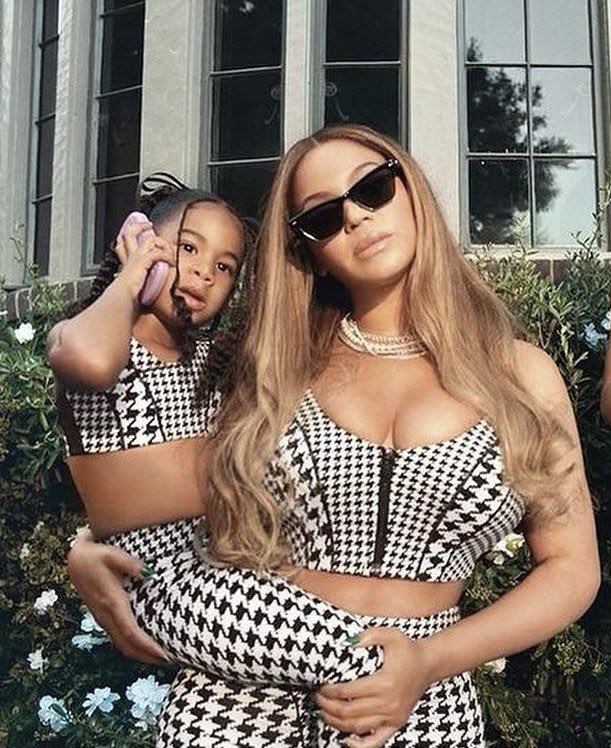 B7Album's tweet photo. Happy 6th Birthday to Beyoncé’s adorable twins, Rumi &amp; Sir Carter🤍 https://t.co/swc4BnPZY1
