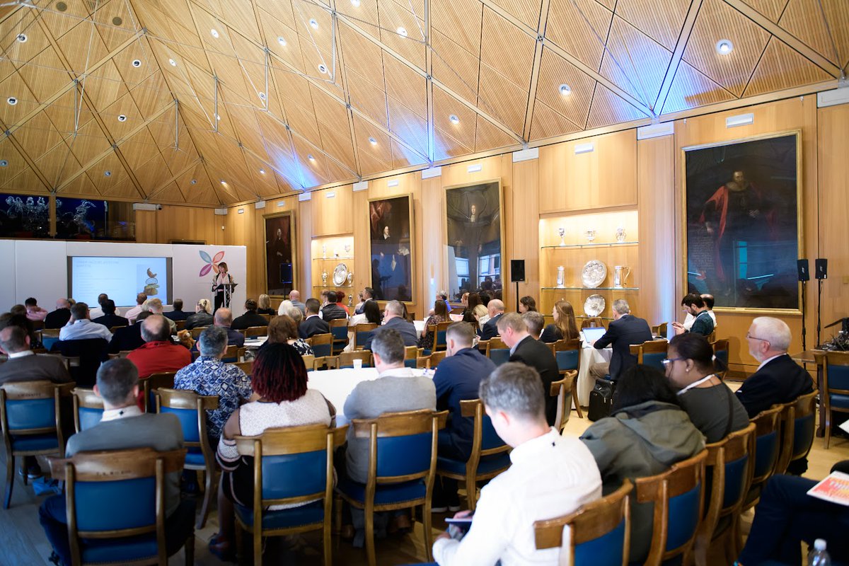 ELFT Nutrition and Dietetics (@elft_nutrition) on Twitter photo ELFT Dietetics presented at the Care Home & Hospital Catering Forum last week to learn about health outcomes and sustainable practices.
#CHHCForum
<a href="/BDA_Dietitians/">British Dietetic Association</a>
<a href="/NHS_ELFT/">East London NHS Foundation Trust (ELFT)</a> ELFT Dietetics presented at the Care Home & Hospital Catering Forum last week to learn about health outcomes and sustainable practices.
#CHHCForum
<a href="/BDA_Dietitians/">British Dietetic Association</a>
<a href="/NHS_ELFT/">East London NHS Foundation Trust (ELFT)</a>